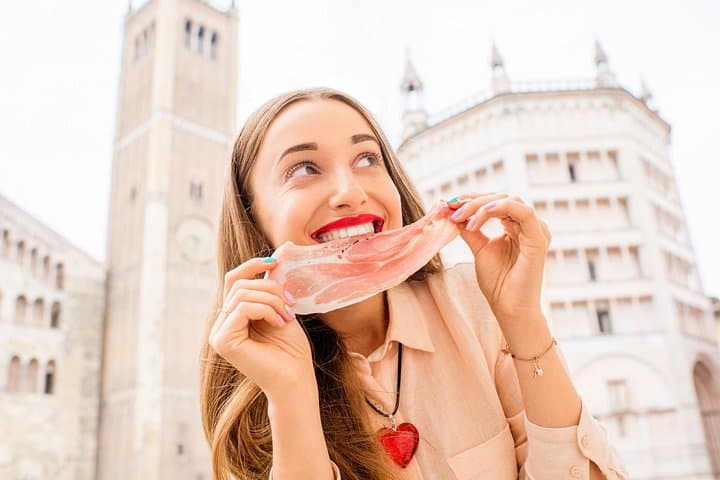 Parmesan- und Schinkenfabrikbesichtigung mit Verkostung in Parma — Foto 5