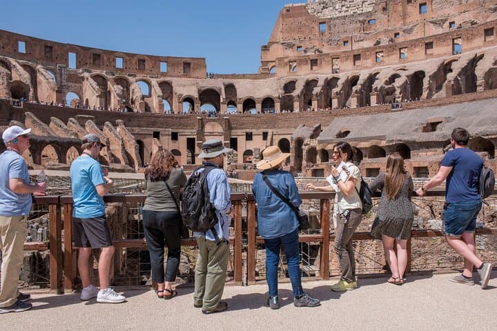 Tour del Colosseo con Accesso all'Arena e Foro Romano | Tour Semi-Privato — foto 4