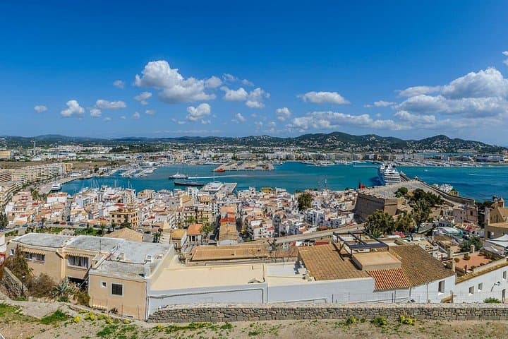 Tour privato a piedi di 4 ore a Ibiza — foto 2