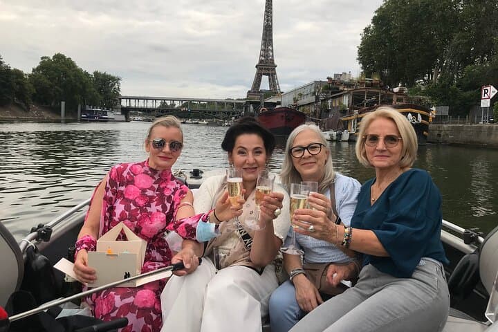 Private oder gemeinsame Bootstour auf der Seine in Paris