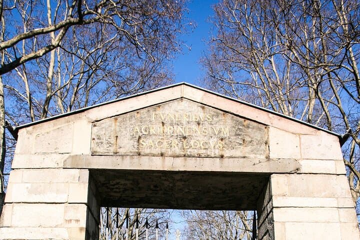 Geführte Tour über den Melatenfriedhof in Köln — Foto 2