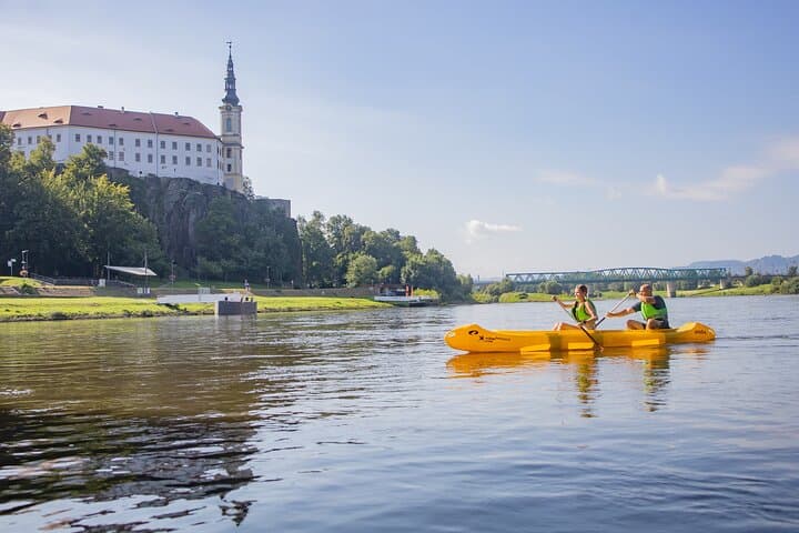 Alquiler de bicicletas y piragüismo en el río Elba desde Bad Schandau hasta Děčín