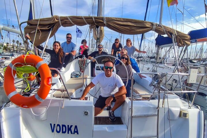 Naviguez à Barcelone et profitez de son skyline à la voile — photo 2