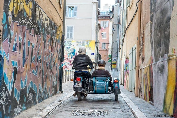 Marseille: 2-Stunden Beiwagen-Stadtrundfahrt — Foto 4
