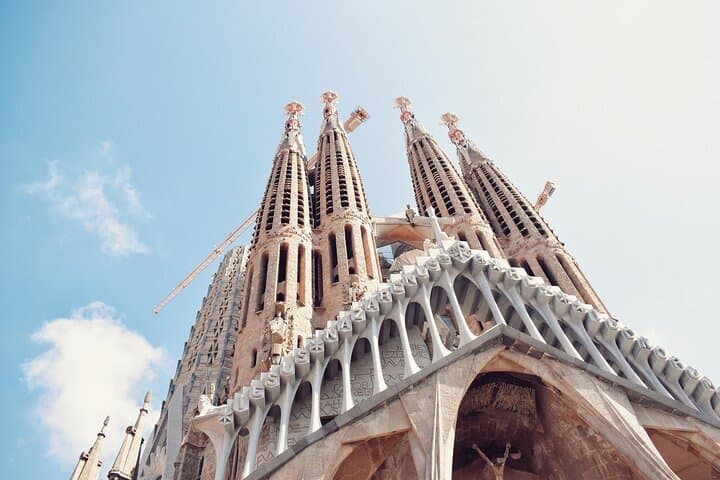 Sagrada Familia Guided Tour with Skip the Line Ticket — photo 4