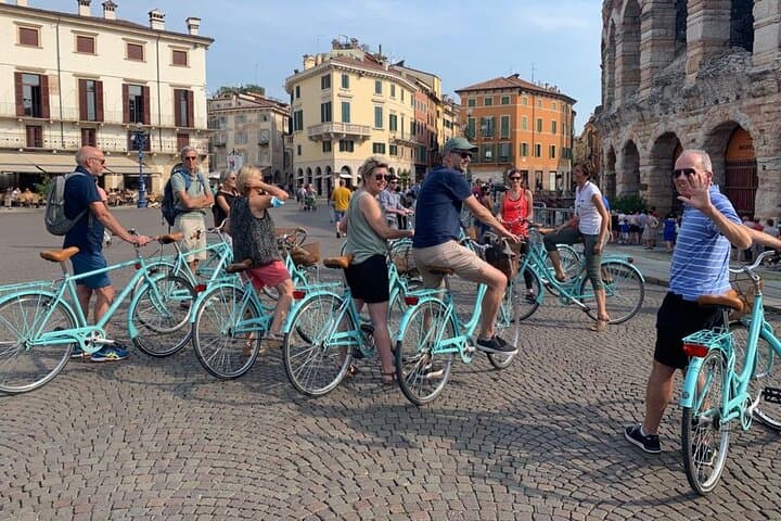 Tour en bicicleta por los puntos destacados y joyas ocultas de Verona