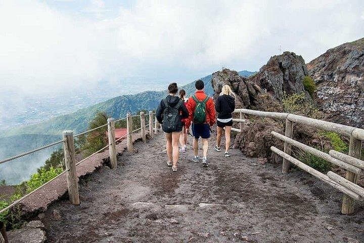 Besuchen Sie den Vesuv & Pompeji all-inclusive — Foto 2
