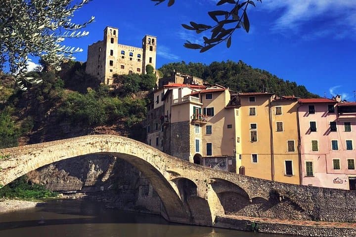 Italienischer Markt und Dolceacqua Ganztagestour ab Nizza in kleiner Gruppe