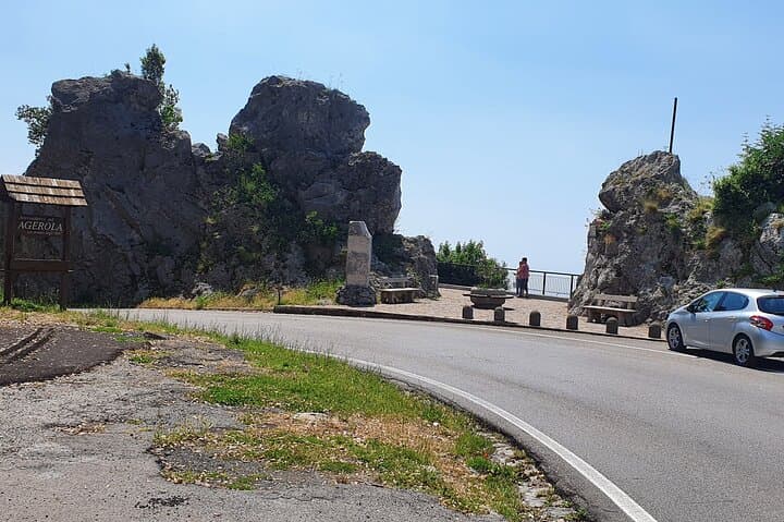 Privater Transfer: Flughafen Neapel nach Amalfi — Foto 2