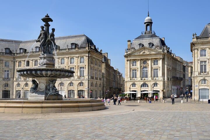 Bordeaux Mystery Quest: Paseo Autoguiado por la UNESCO — foto 4