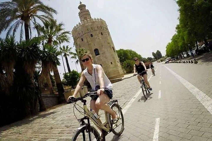 Noleggio biciclette per 6 ore a Siviglia