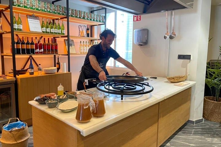 Paella Showcooking-Erlebnis in Sevilla — Foto 2