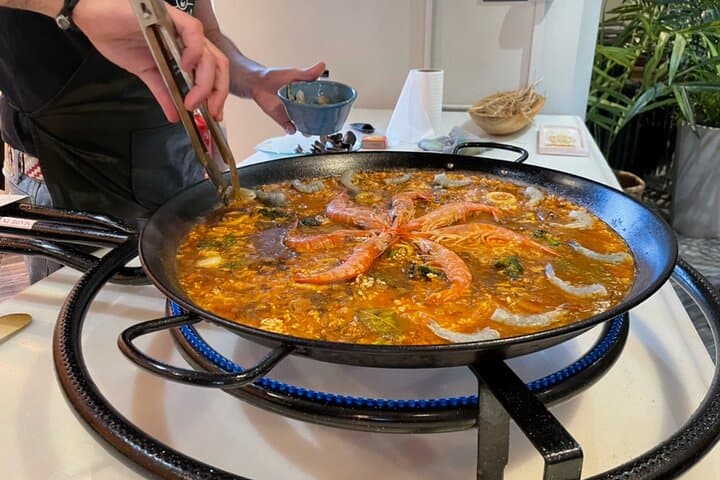 Sangria-Verkostung & Paella-Kochshow-Erlebnis, Sevilla — Foto 3
