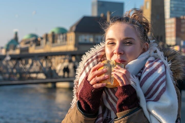 Wein- und Essenverkostungstour in Hamburgs Altstadt — Foto 5