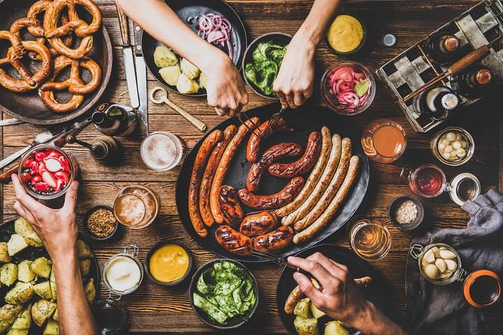 Traditionelles deutsches Essen und private Tour durch die Altstadt von Nürnberg — Foto 1