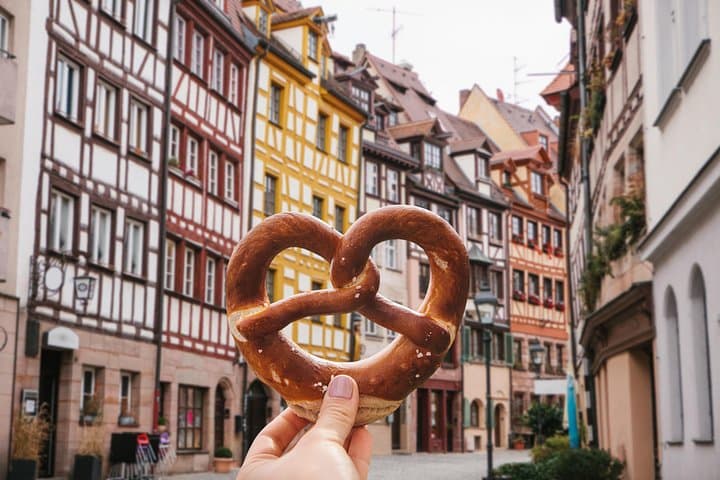 Traditionelles deutsches Essen und private Tour durch die Altstadt von Nürnberg — Foto 4