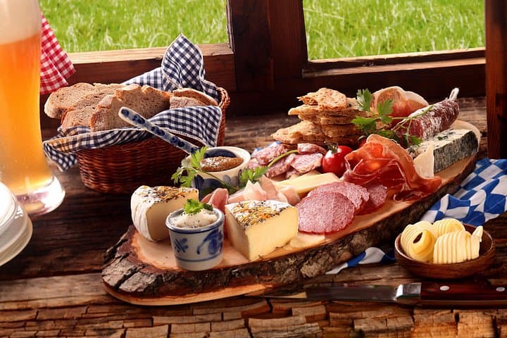 Traditionelles deutsches Essen und private Tour durch die Altstadt von Nürnberg — Foto 5