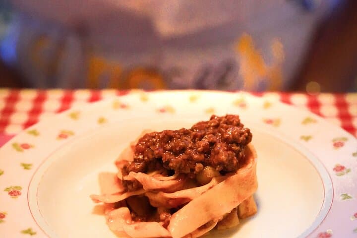 Bologna: Tagliatelle & Ragù Kochkurs mit Wein — Foto 3