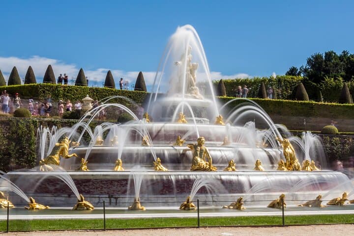 Visite en direct du Palais de Versailles avec accès aux jardins depuis Paris — photo 2