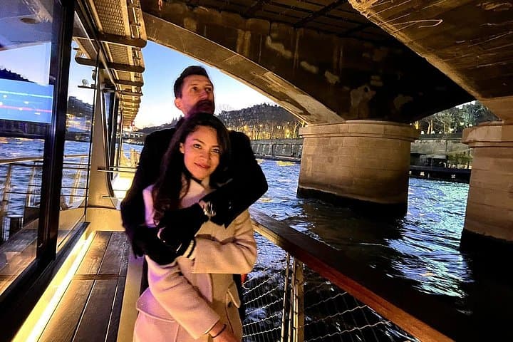Seine-Flusskreuzfahrt &amp; Französisches Crêpe-Verkosten am Eiffelturm — Foto 1