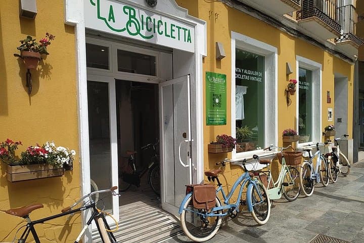Vintage-Stil Fahrradverleih in Malaga — Foto 2