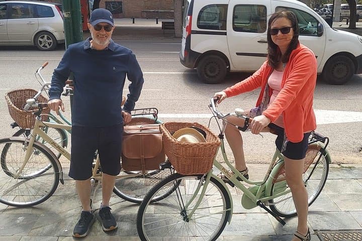 Vintage-Stil Fahrradverleih in Malaga — Foto 5