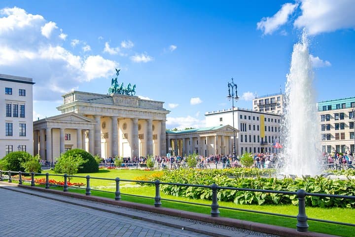 Tour en bicicleta por las principales atracciones de Berlín con guía privado — foto 2