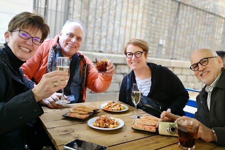 Tour Privato a Barcellona: Degustazione di Tapas e Vino con Spettacolo di Flamenco — foto 5