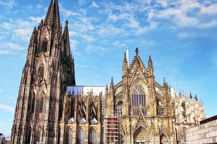 Private geführte Tour durch den Kölner Melatenfriedhof und die Altstadt — Foto 4