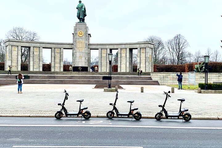 Berlin E-Scooter Abenteuer Tour — Foto 2