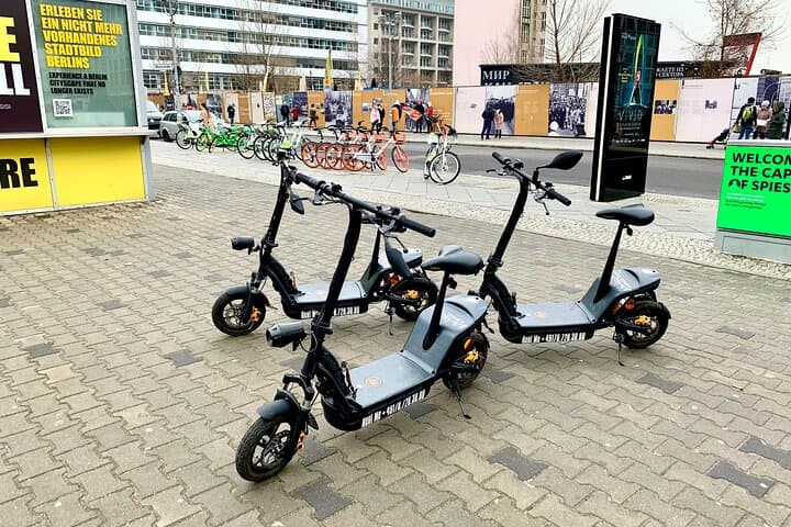 Berlin E-Scooter Abenteuer Tour — Foto 3