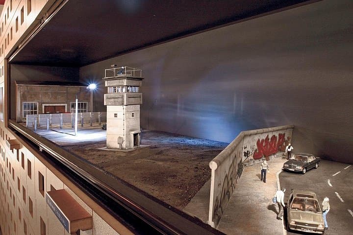 Entrada al Museo DDR de Berlín — foto 3