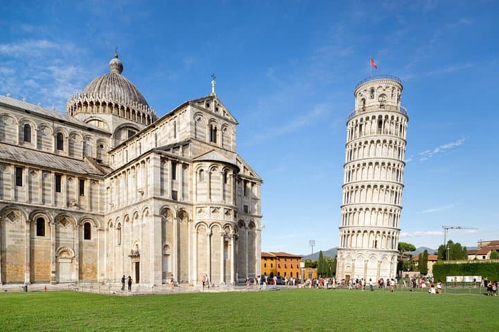 Trasferimento Privato: da Pisa città all'Aeroporto di Pisa PSA in Van di Lusso — foto 3