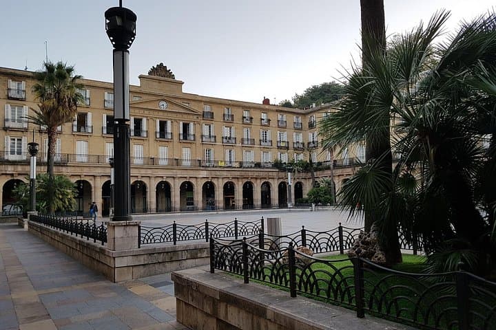 Private geführte Ganztagestour zu Fuß in Bilbao — Foto 3