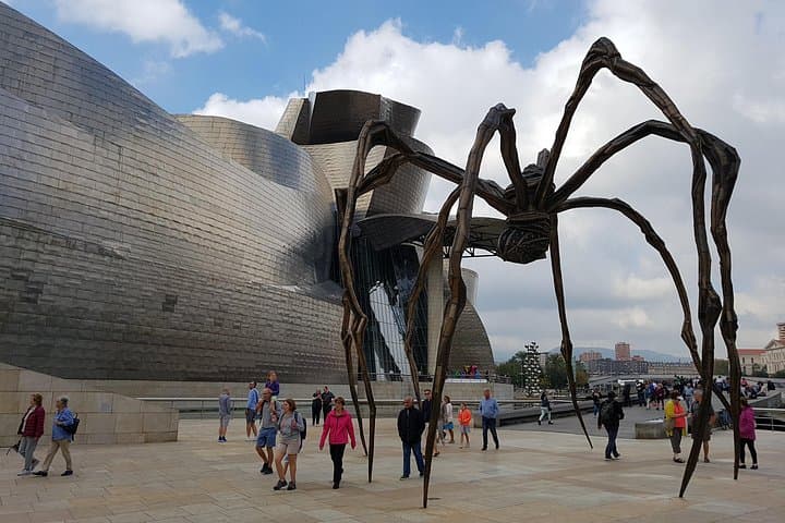 Private geführte Ganztagestour zu Fuß in Bilbao
