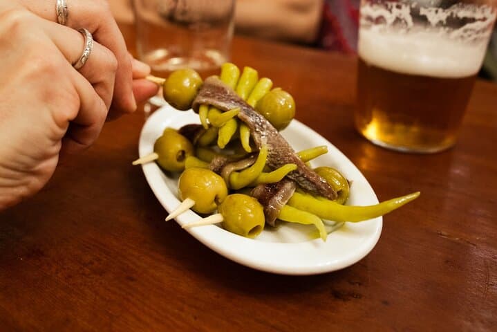 Basque Küche, Pintxos und Weintour in San Sebastián