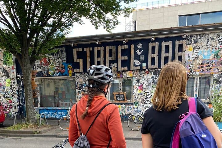 Tour in Bicicletta alla Scoperta dell'Arte di Strada di Colonia — foto 5