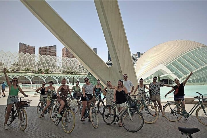 Tour Privado en Bicicleta de 3 Horas en Valencia — foto 2