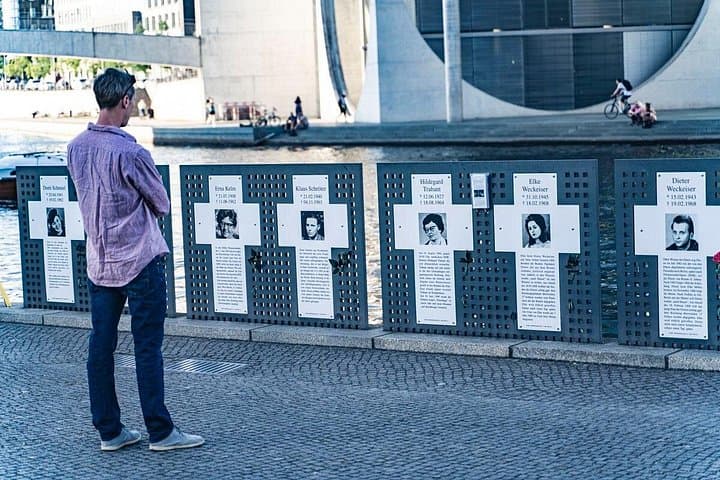 Private Berlin Tour: Berliner Mauer & Geschichten aus dem Kalten Krieg — Foto 4
