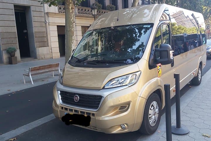 Trasferimento Privato dall'Aeroporto di Barcellona, Porto Crociere o Hotel