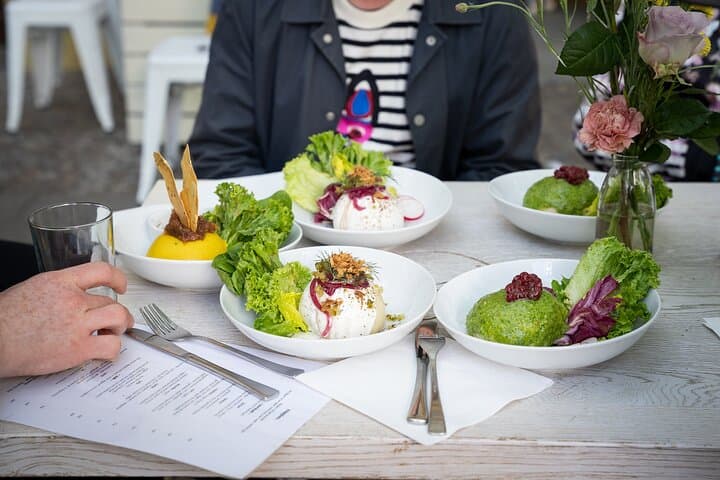 Berliner Kulinarik-Erlebnis: Regionale & Kulturelle Food-Tour