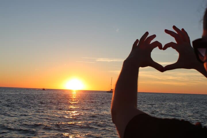 Tour in Barca al Tramonto con Snorkeling e Visita alle Grotte di Ibiza — foto 4