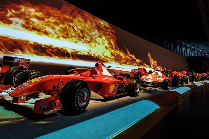 Turín: Tour Privado Sin Colas del Museo del Automóvil