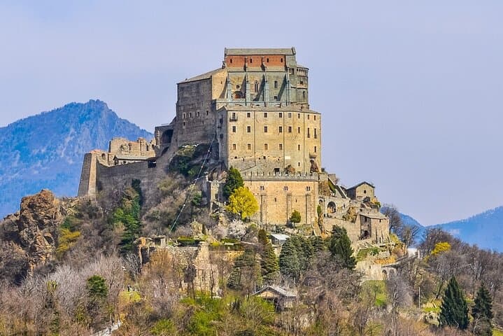 Tour privado de medio día a la Sacra di San Michele desde Turín — foto 2