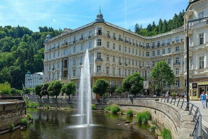 Privater Transfer von München nach Prag mit Halt in Karlovy Vary — Foto 5