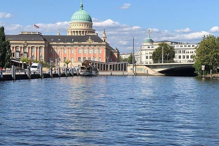 Potsdam Private Walk Tour Mit dem Auto von Berlin — Foto 5