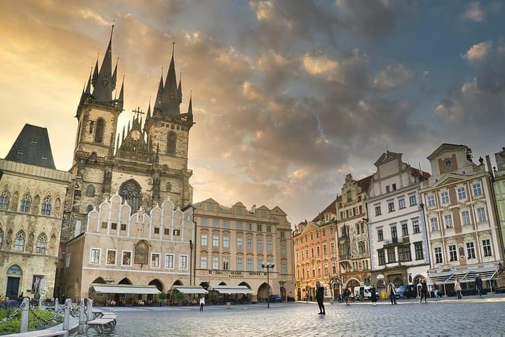 Trasferimento Privato da Norimberga a Praga con 3h a Karlovy Vary — foto 3