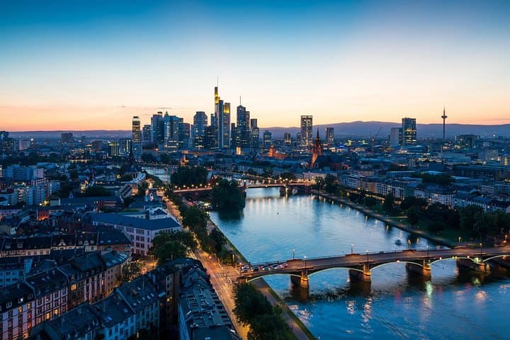 Frankfurt Schnitzeljagd & Highlights Selbstgeführte Wanderung