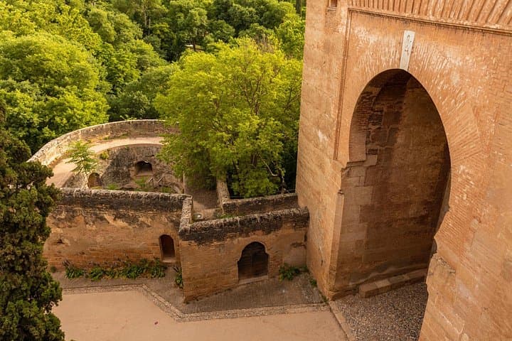 Tour a Piedi Autoguidato della Città di Granada e dell'Alhambra — foto 5