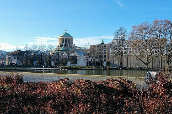 Stuttgart Stadtführung: Historische Sehenswürdigkeiten und lokales Leben — Foto 2